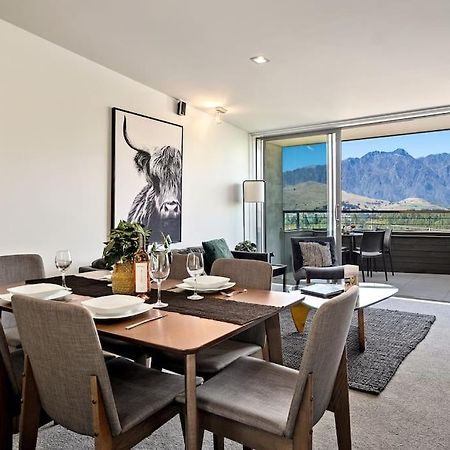 Toru - Eclectic Apartment With Delightful Lake Views Queenstown Exterior photo